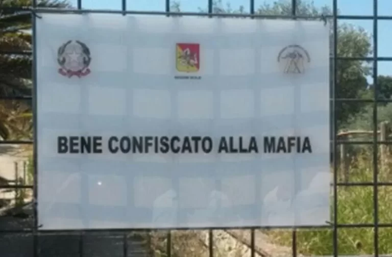 Legalmente no, teoricamente si